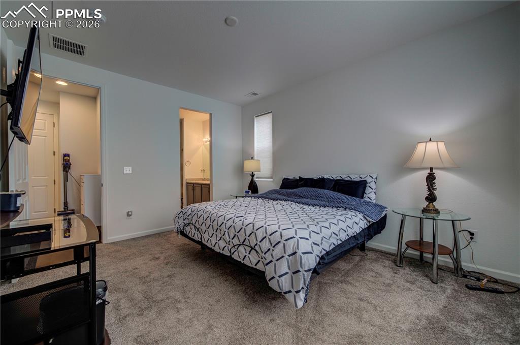 Image 29 of 43: Bedroom