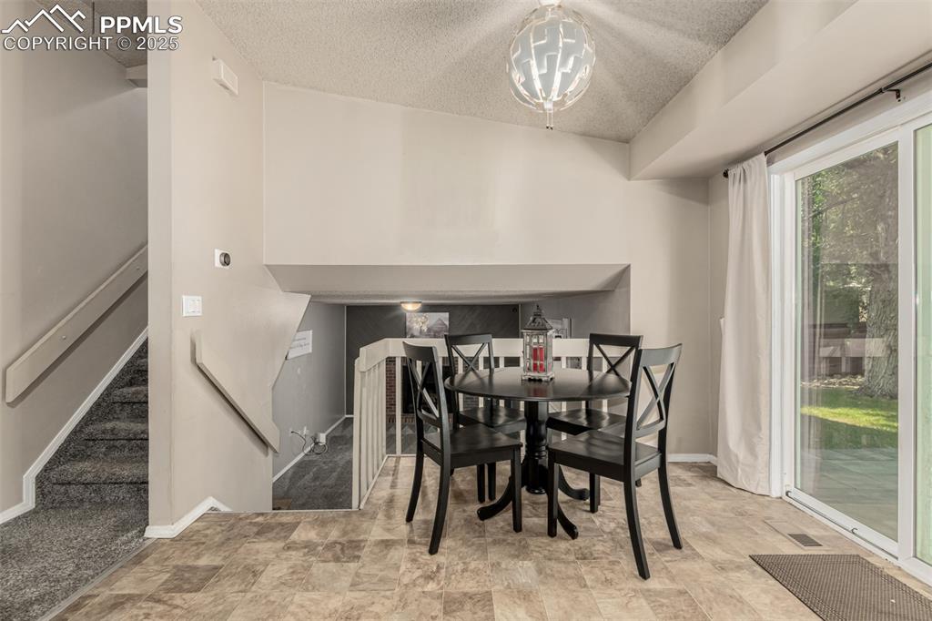 Image 12 of 43: Dining Area