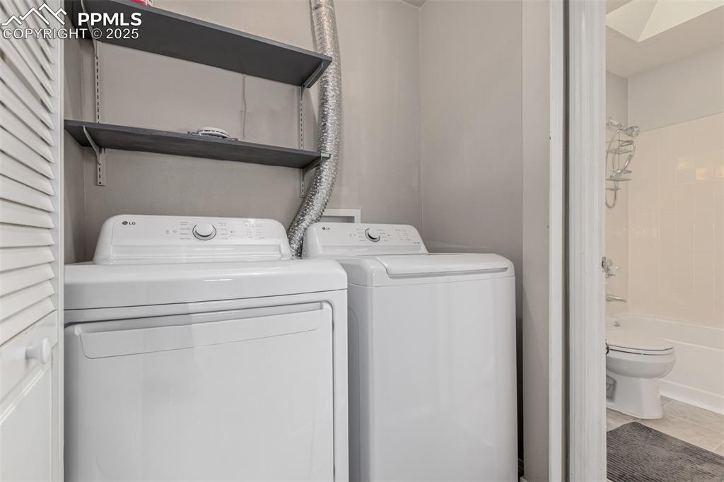 Image 28 of 43: Laundry