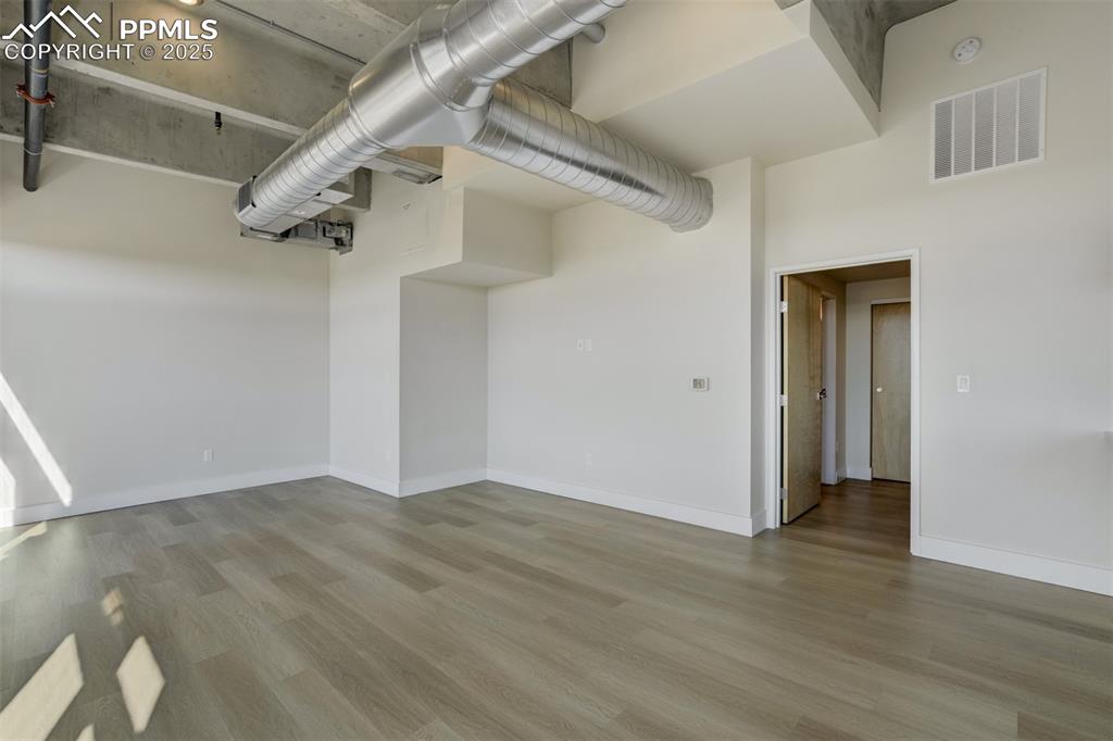 Image 8 of 39: Living Room