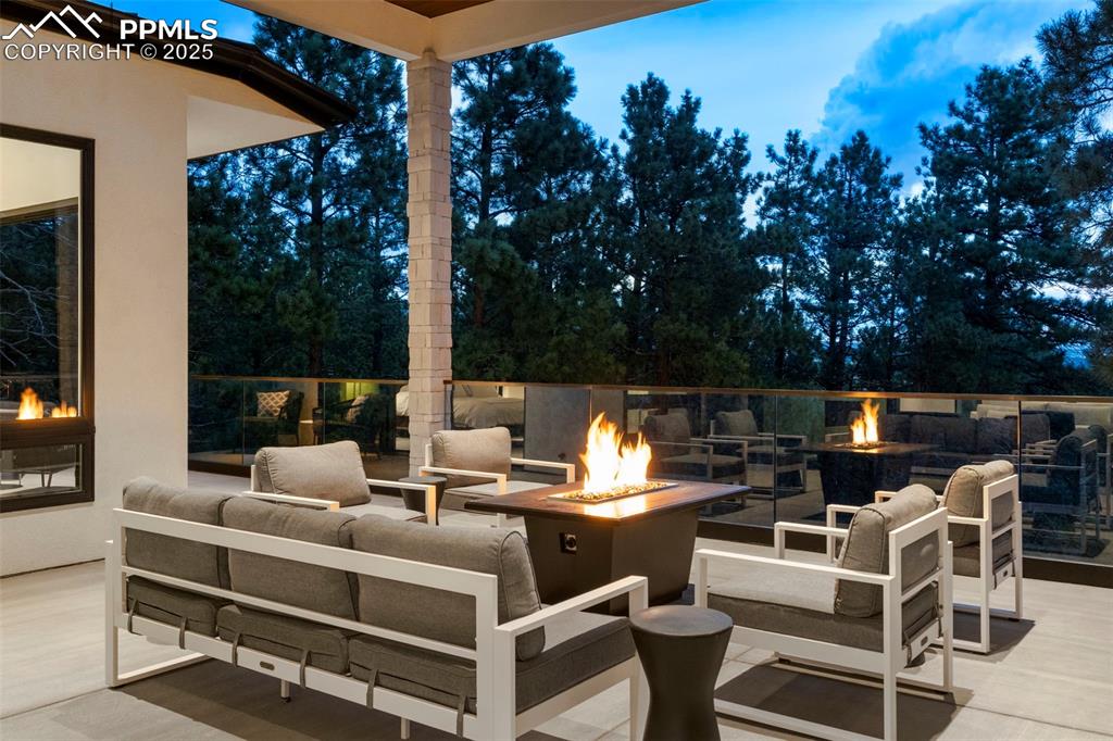 Image 43 of 50: Patio