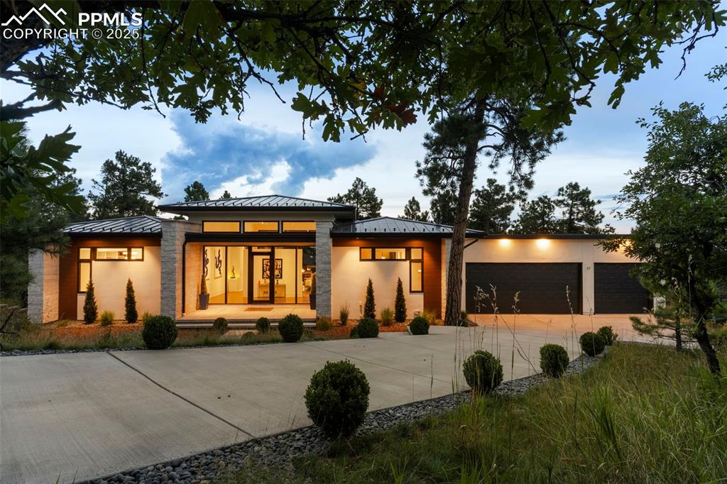 Image 49 of 50: Front of Structure