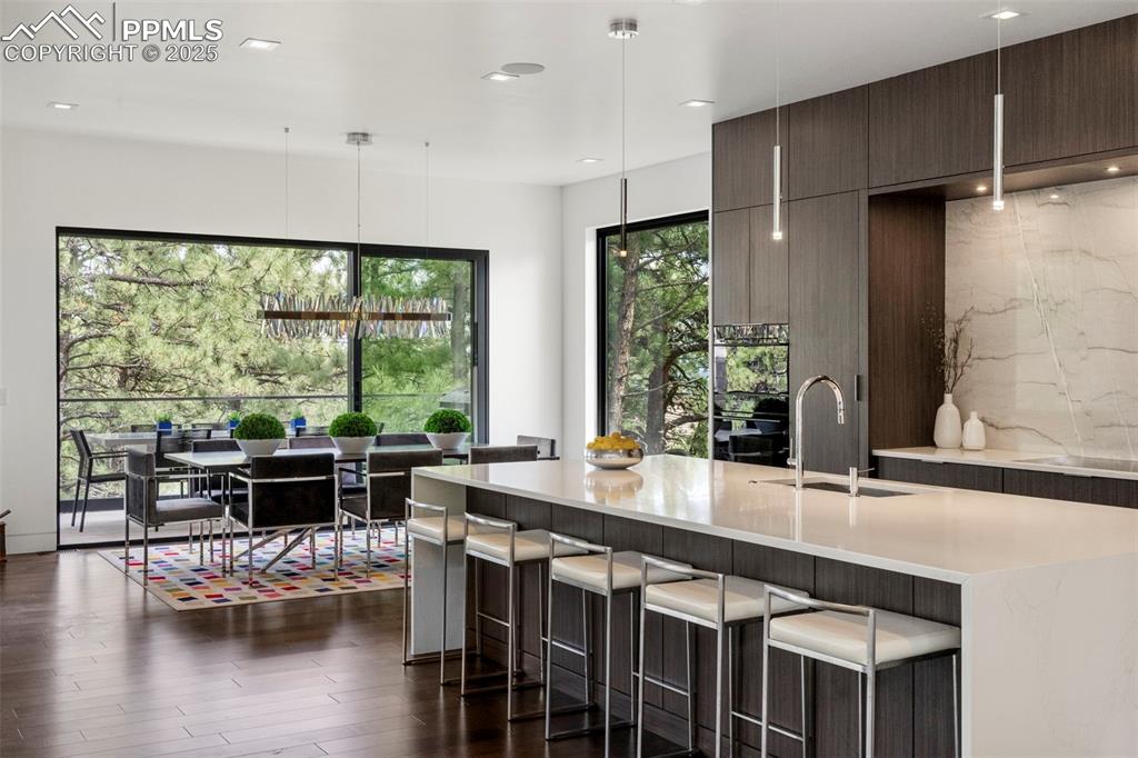 Image 8 of 50: Kitchen