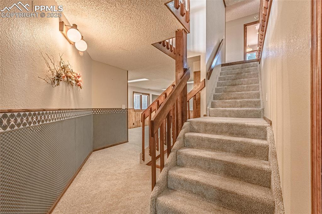 Image 36 of 49: Hallway