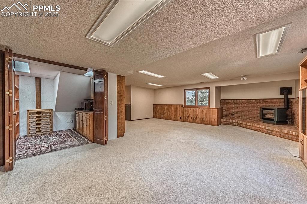 Image 44 of 49: Family Room