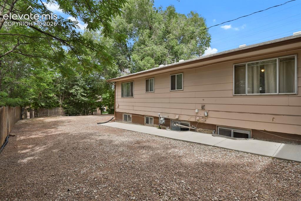 Image 36 of 46: Big lot! R-4 Zoning, 7535 sqft lot