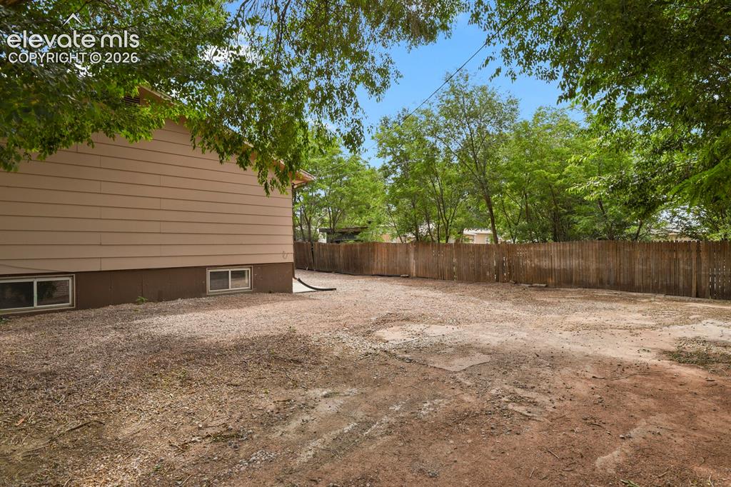 Image 37 of 46: Big lot! R-4 Zoning, 7535 sqft lot w/ RV Parking!