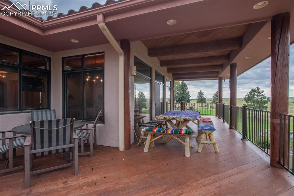 Image 14 of 44: Patio