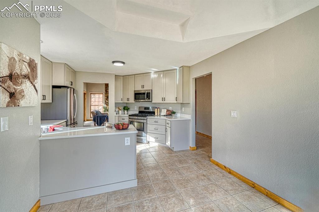 Image 11 of 48: Kitchen