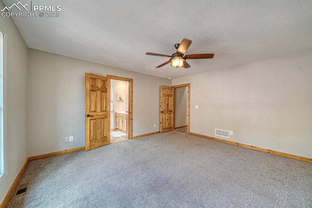 Image 19 of 48: Bedroom