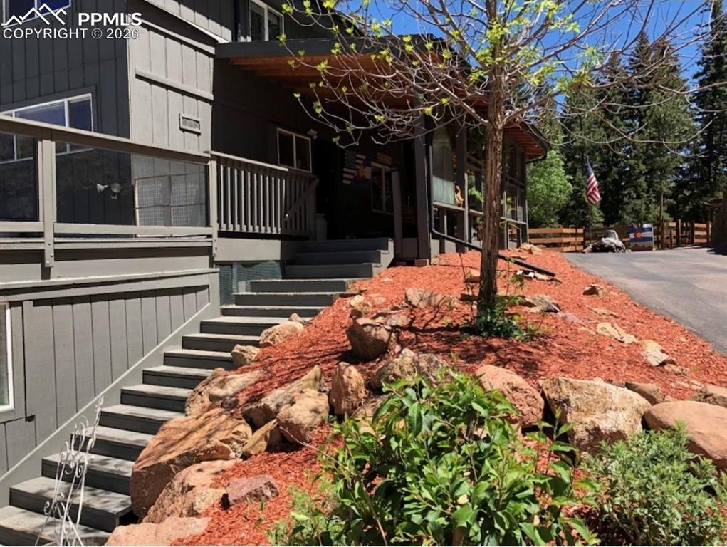 Image 4 of 14: Side of Structure