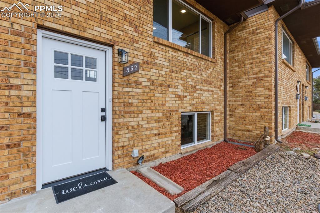 Image 1 of 23: Entry