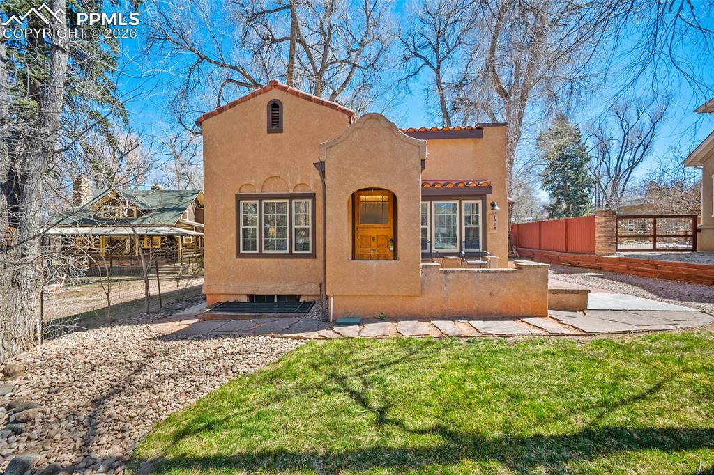 Image 1 of 48: Back of Structure