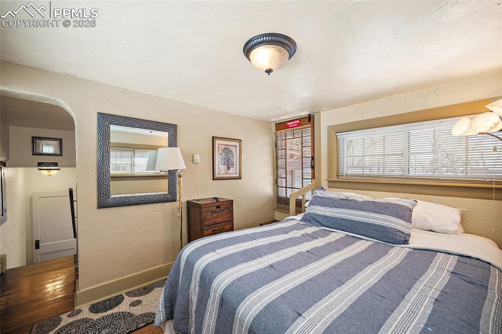 Image 18 of 48: Bedroom