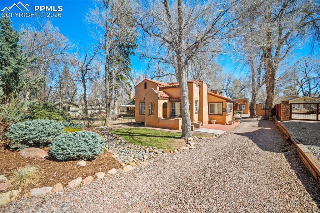 Image 3 of 48: Side of Structure