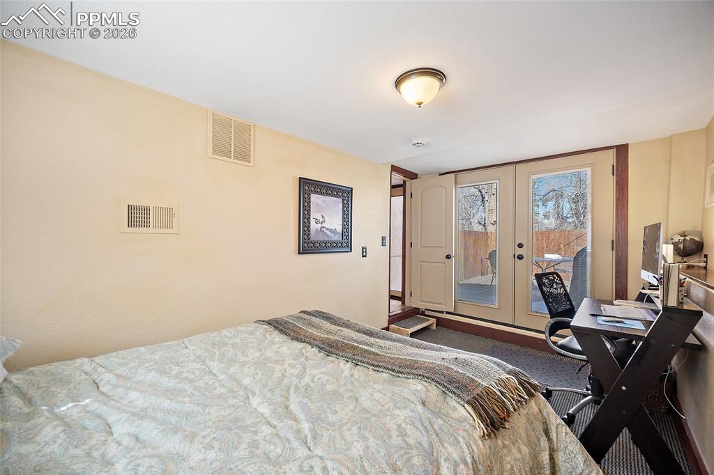 Image 35 of 48: Bedroom