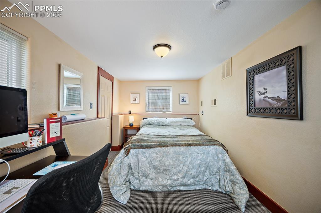 Image 36 of 48: Bedroom