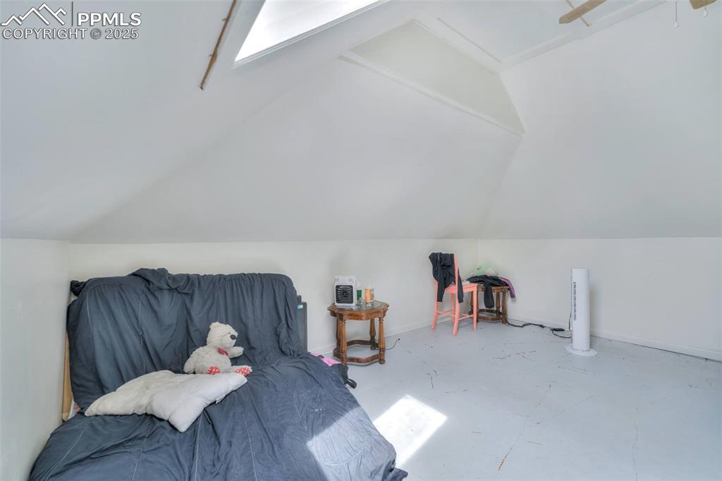 Image 12 of 38: Loft