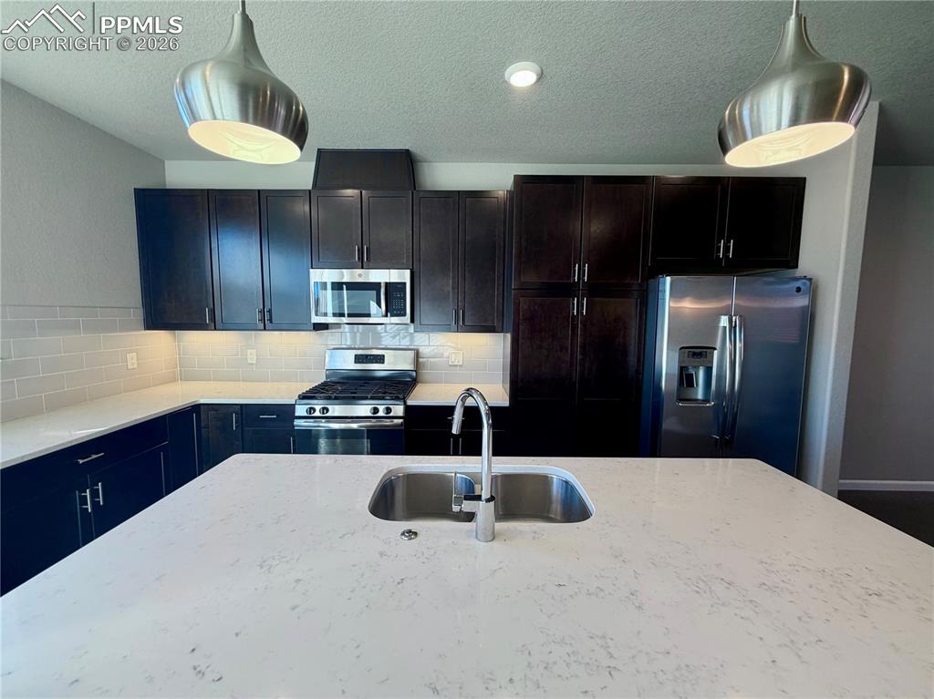 Image 18 of 42: Large Kitchen Island