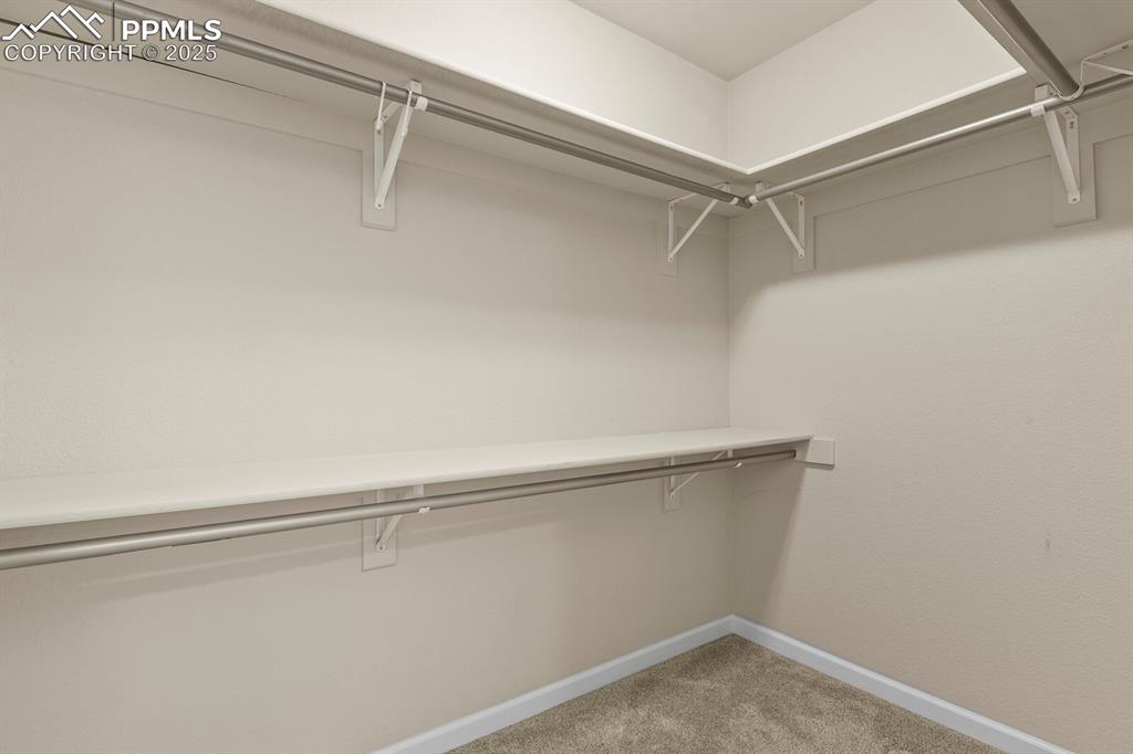 Image 10 of 19: Closet