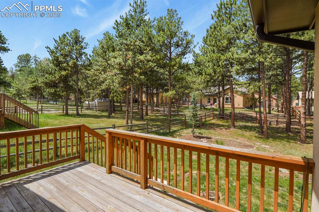 Image 14 of 19: Deck