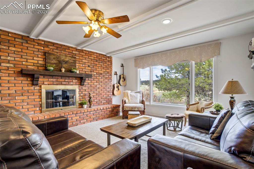 Image 3 of 50: Living Room