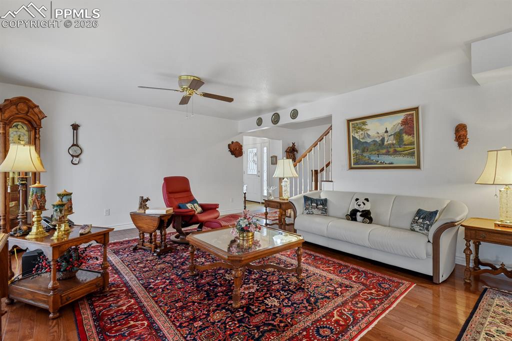 Image 10 of 50: Living Room