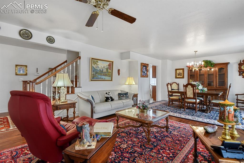 Image 11 of 50: Living Room