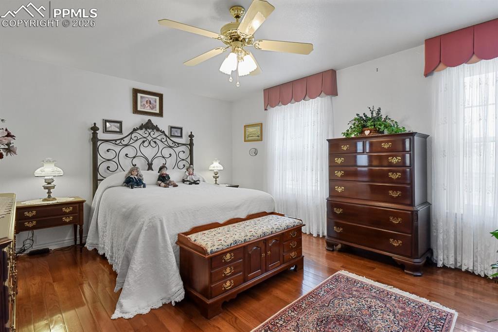 Image 20 of 50: Master Bedroom