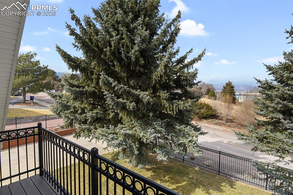 Image 46 of 50: Balcony