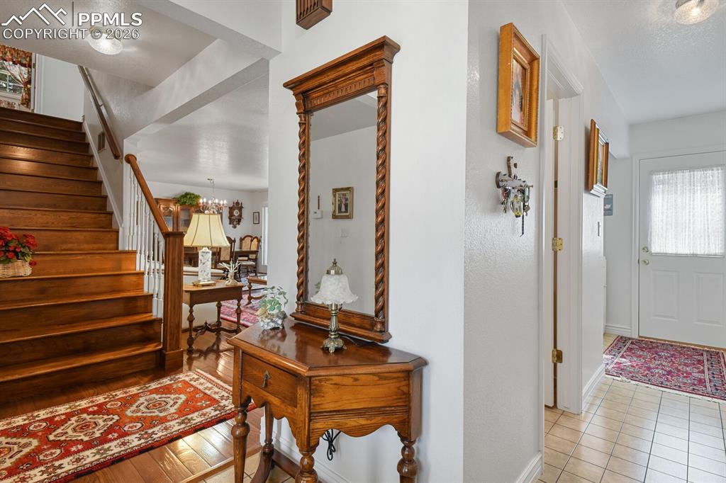 Image 6 of 50: Entrance Foyer