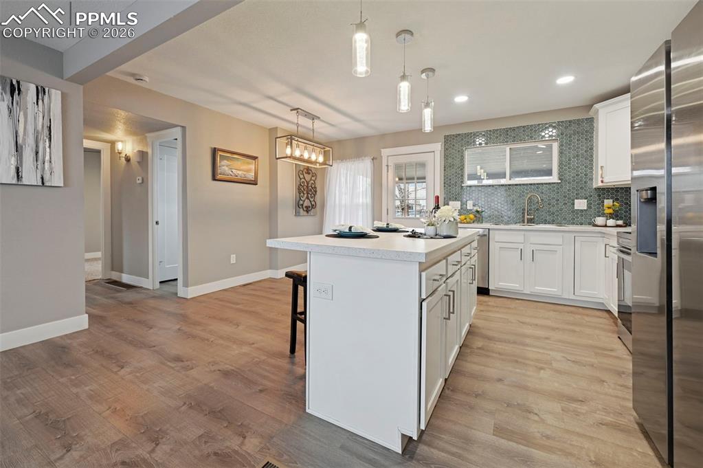 Image 10 of 24: Kitchen