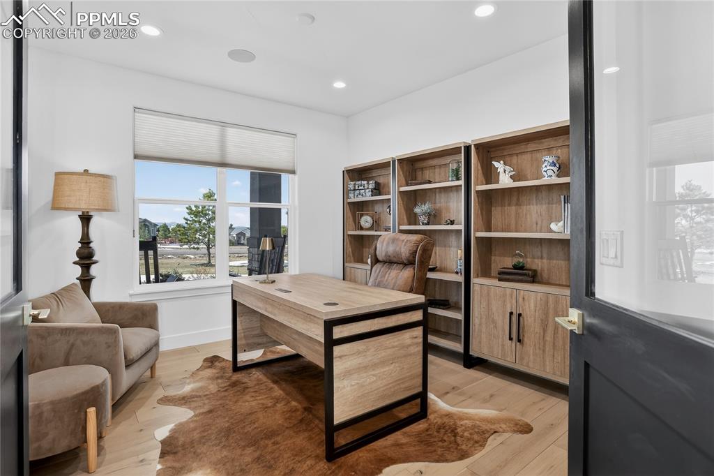 Image 16 of 49: Main floor office / BR