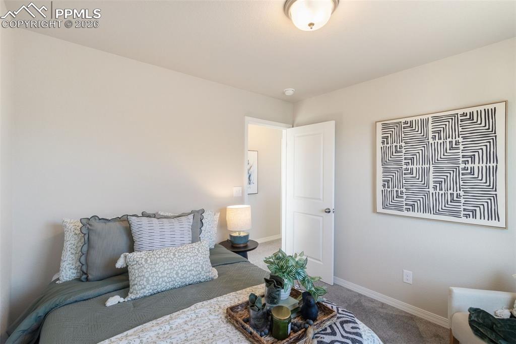 Image 20 of 28: Bedroom