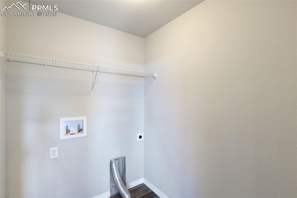 Image 26 of 28: Laundry