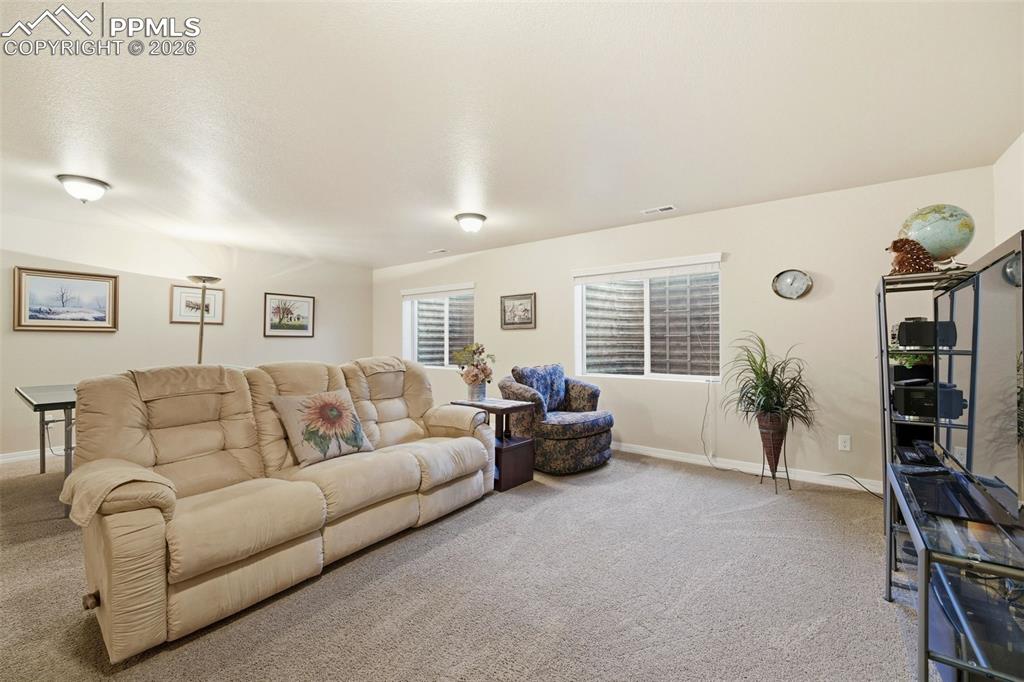 Image 25 of 50: Family Room