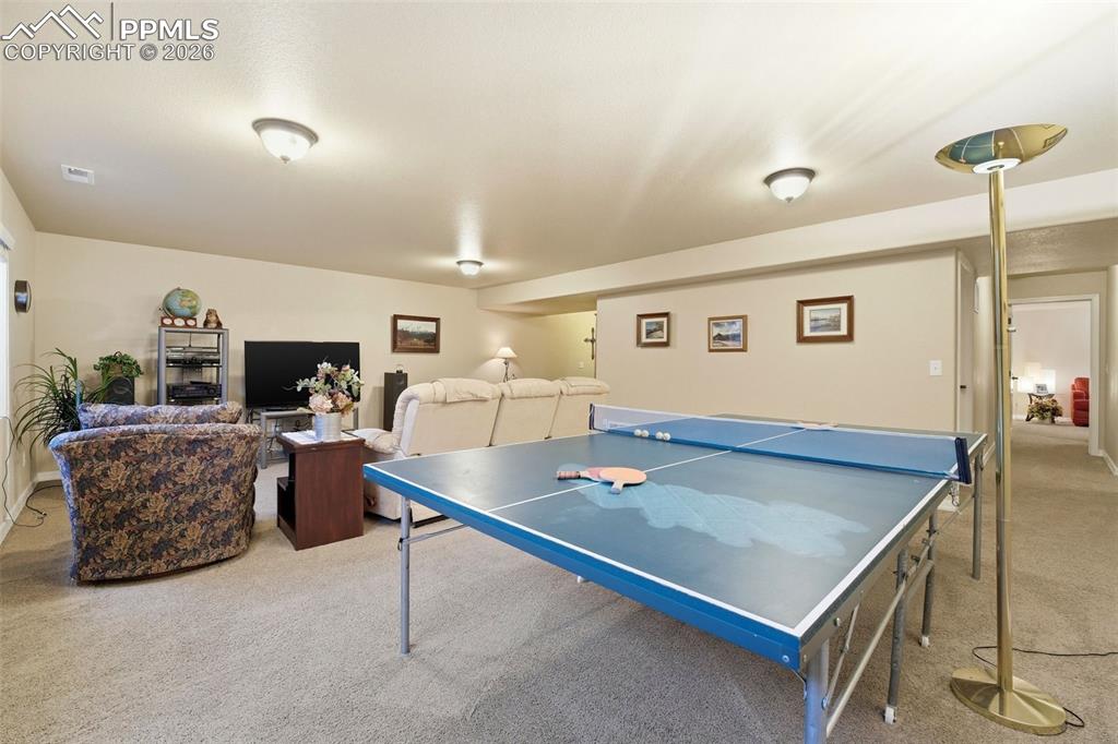 Image 29 of 50: Family Room