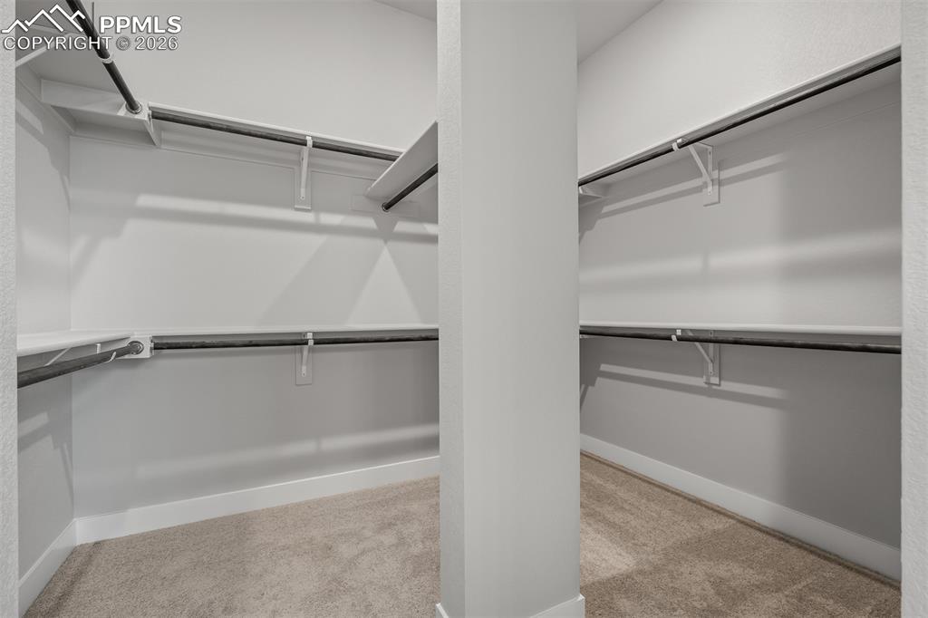 Image 23 of 38: Closet