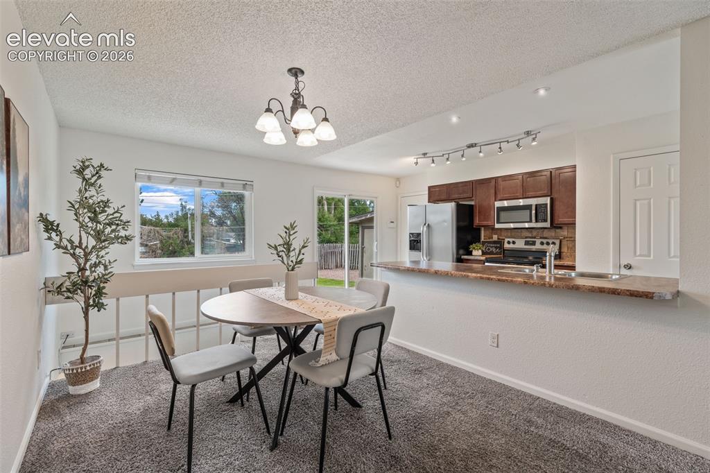 Image 20 of 49: Dining Area