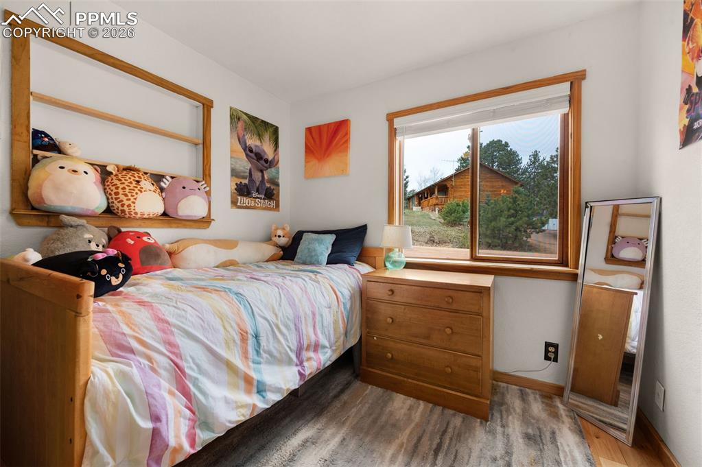 Image 14 of 37: Living Room