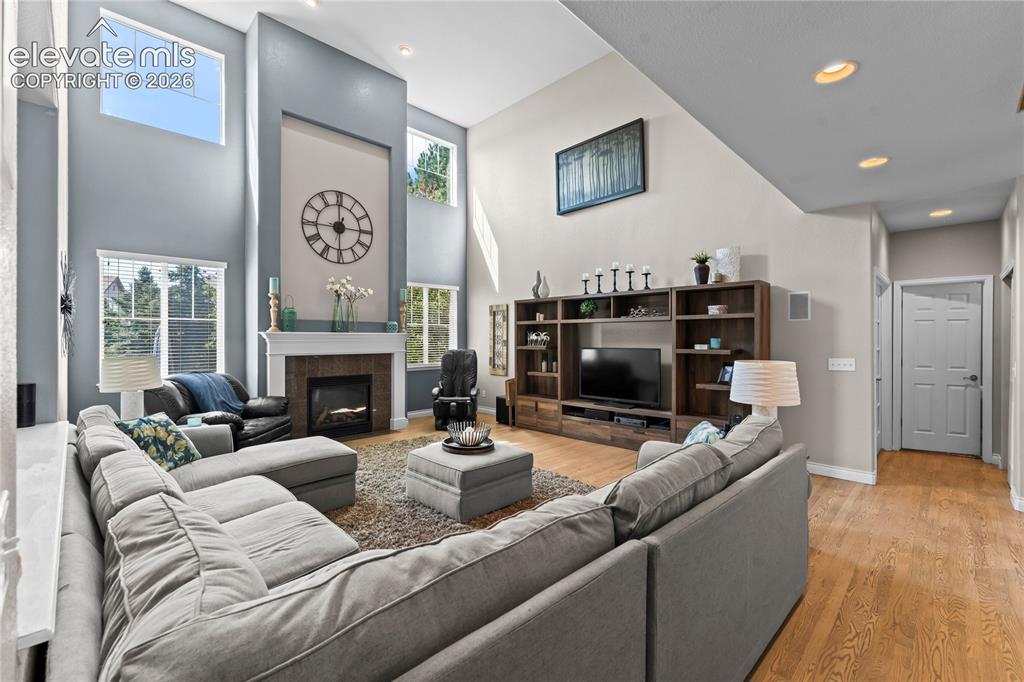 Image 17 of 48: Living Room