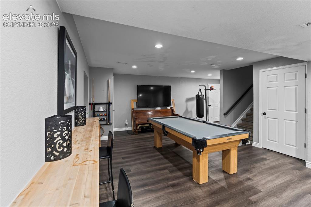 Image 35 of 48: Game Room