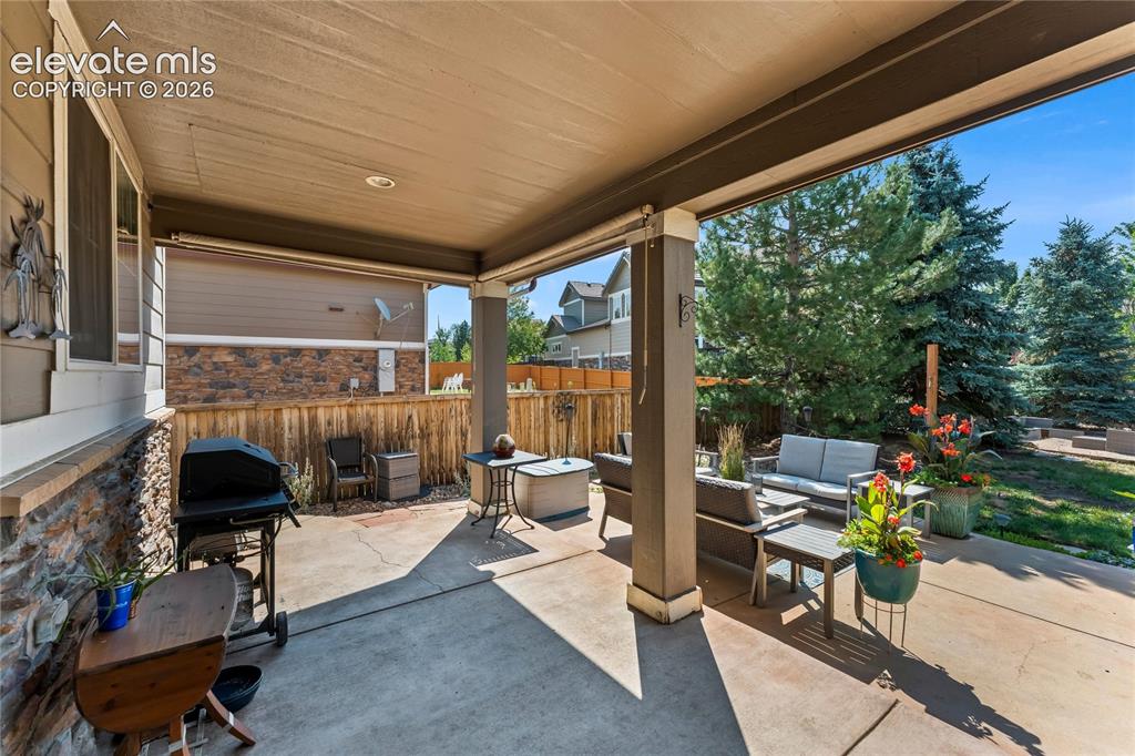 Image 40 of 48: Patio