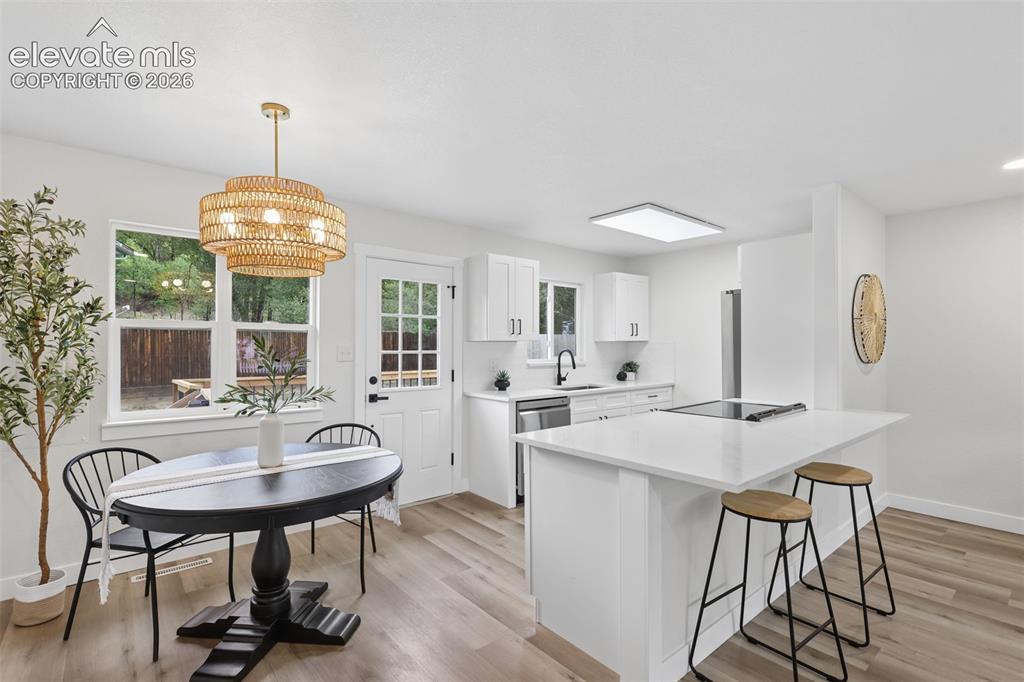 Image 9 of 37: Kitchen