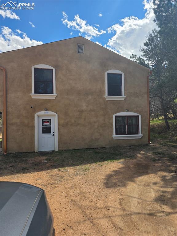 Image 11 of 11: Side of Structure