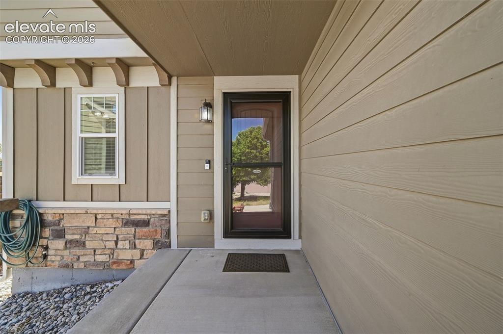 Image 11 of 42: Entry