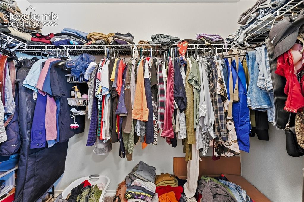 Image 33 of 42: Closet