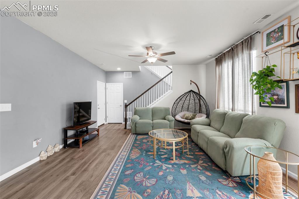 Image 13 of 44: Living Room