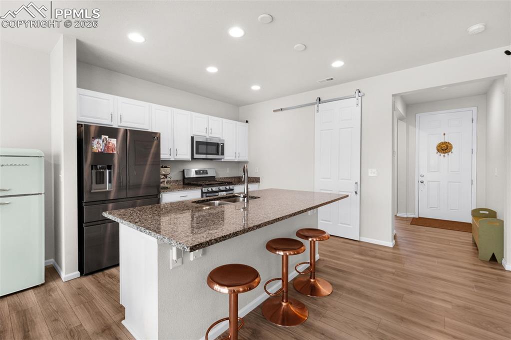 Image 4 of 44: Kitchen