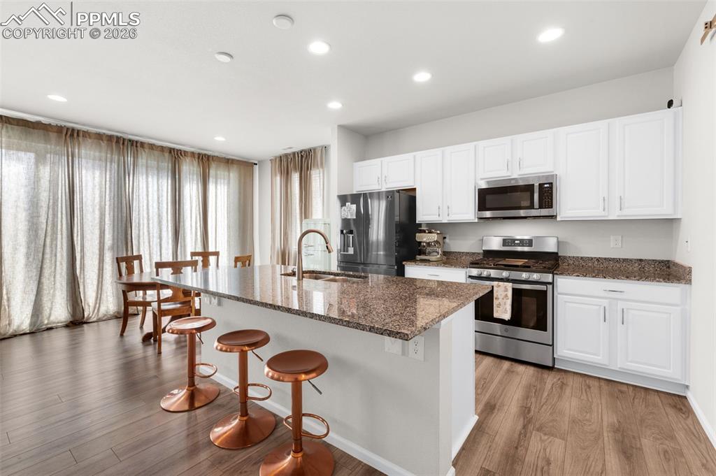 Image 9 of 44: Kitchen